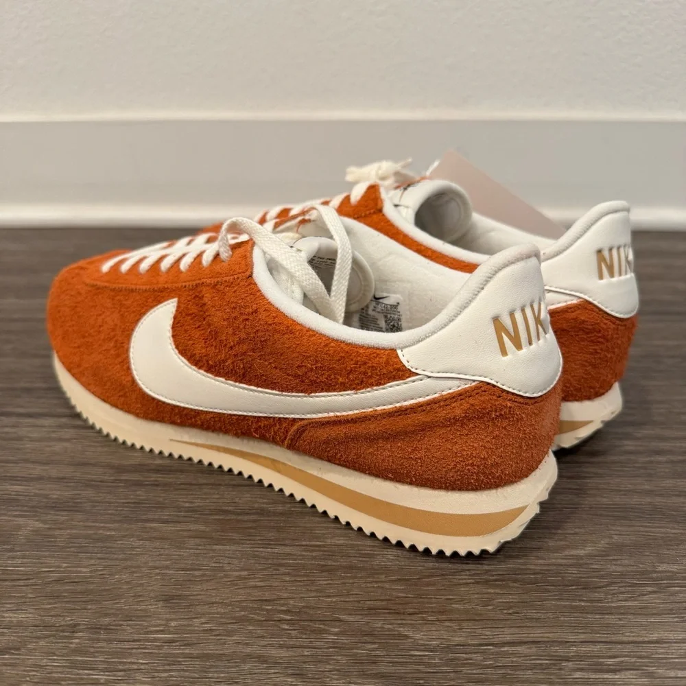 Nike Cortez SE Suede sz 10, 12